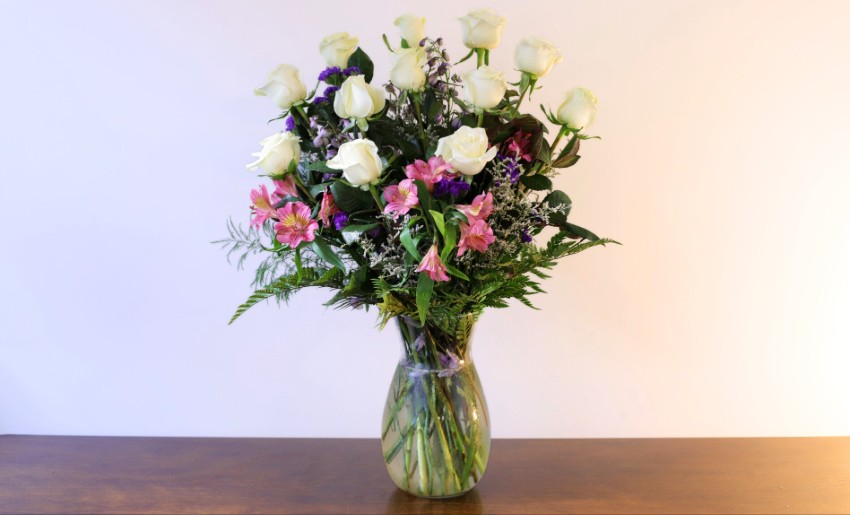 One Dozen White Roses Premium