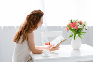 woman living with flowers relieves stress