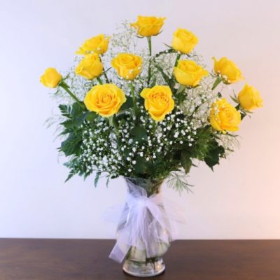 one dozen yellow roses classic