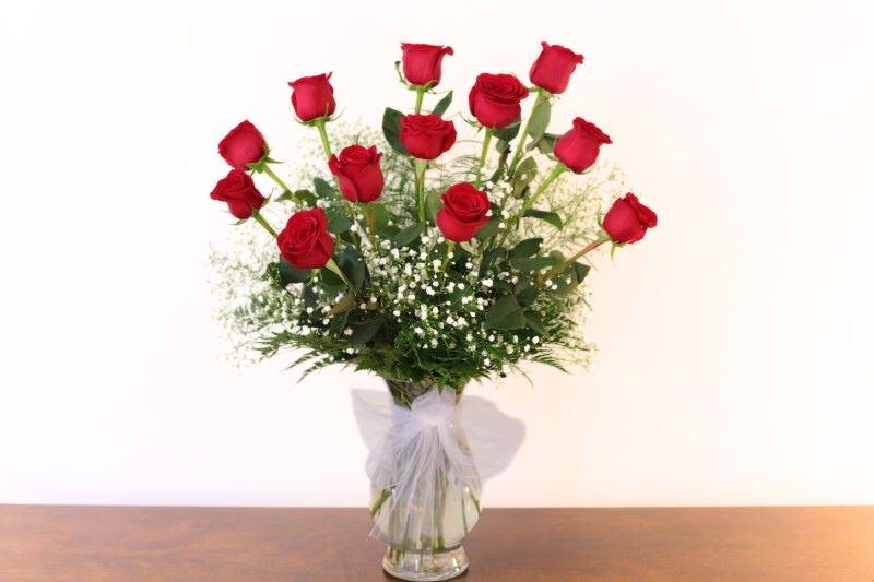 One Dozen Red Roses Classic